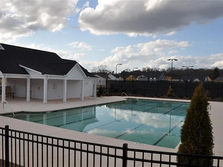 5745 Thornton Dr — Photo 41