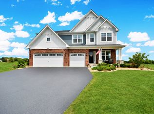10 Crystal Downs Dr, Hawthorn Woods, IL 60047