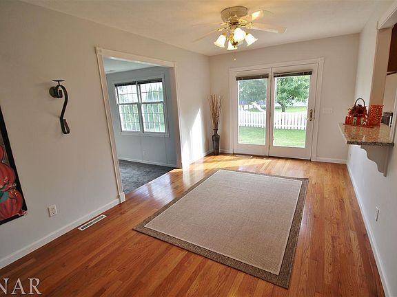 5th image of 1 Melrose Ct