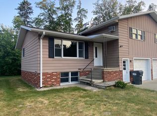 1338 W Glenlord Rd, Saint Joseph, MI 49085