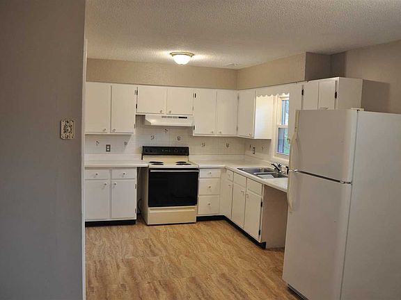 4th image of 1369 W Ann Ln