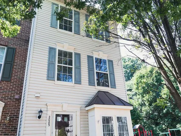 2085 Stargrass Ct, Woodbridge, VA 22192