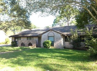 519 Fairdale St, Friendswood, TX 77546