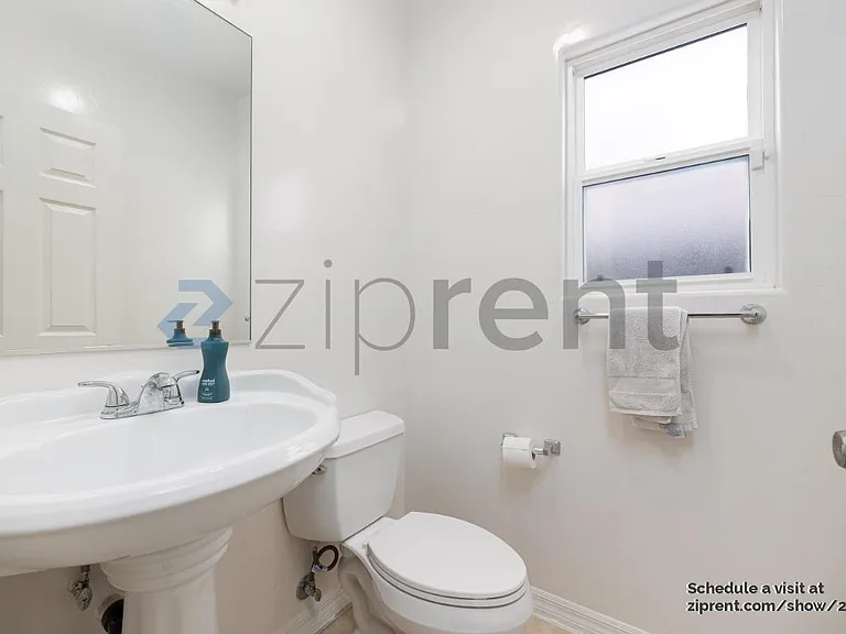 1784 Elm Ave — Photo 5