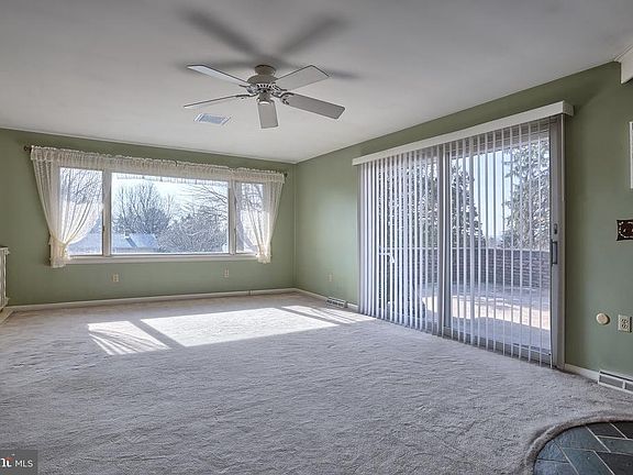 3rd image of 829 Patmar Dr