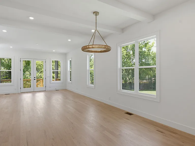 731B Croley Dr — Photo 11