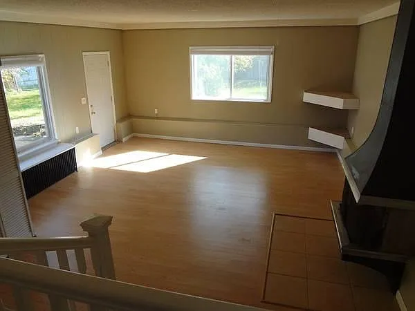 1385 W Michigan Ave #BELLA VISTA FARMHOUS — Photo 4