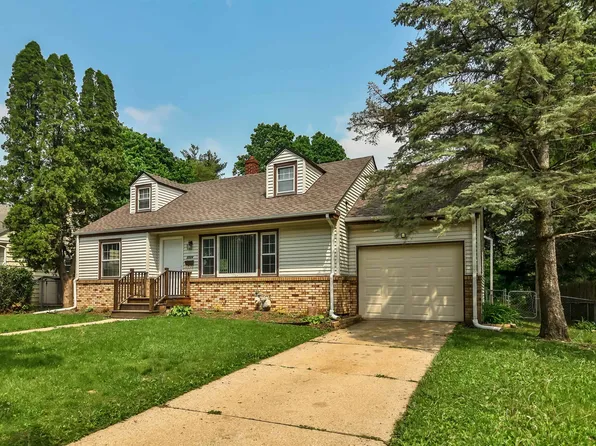 1524 Sexton Dr, Rockford, IL 61108