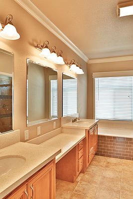 4th image of 1225 Vienna Dr Spc 180