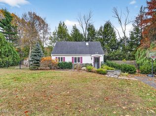 10 Katherine Ter, Clifton Park, NY 12065