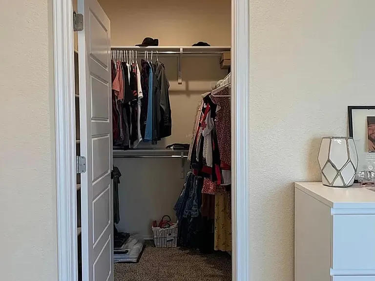 5981 Midcrown Dr — Photo 14