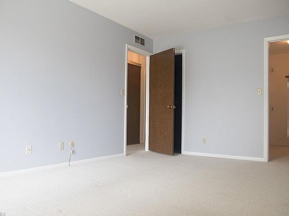 2nd image of 6280 Greenwood Pkwy APT 206