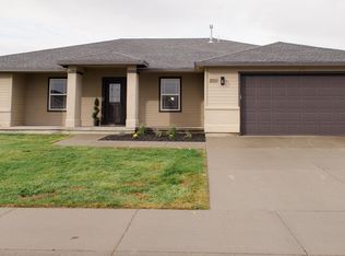 250 NE Greystone Loop, Mountain Home, ID 83647