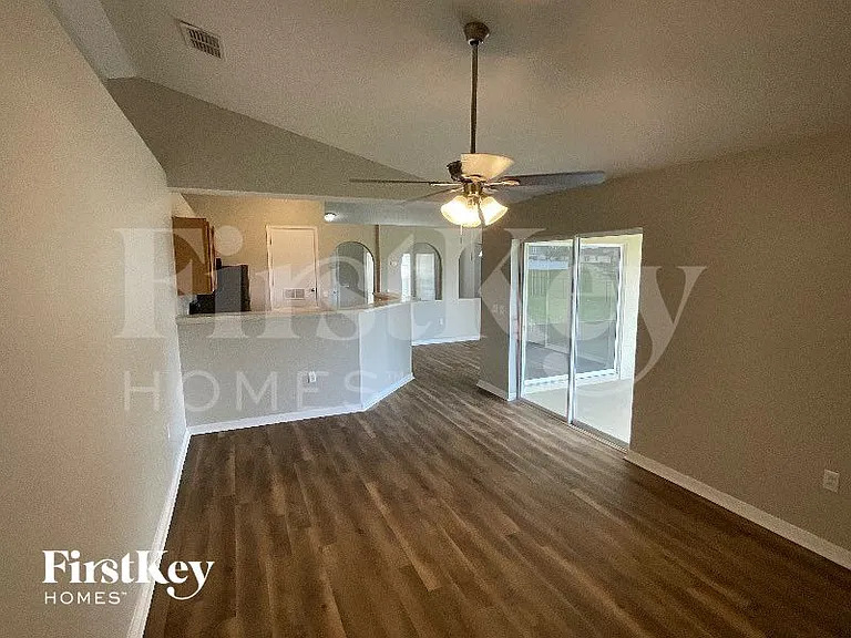 331 Columbo St — Photo 4