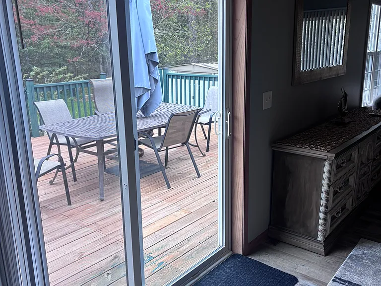 104 N Park Dr — Photo 7
