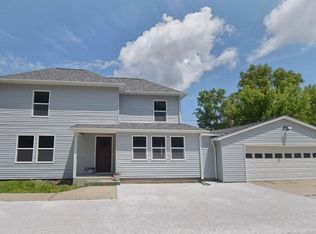 29 W 4th St, Otterbein, IN 47970