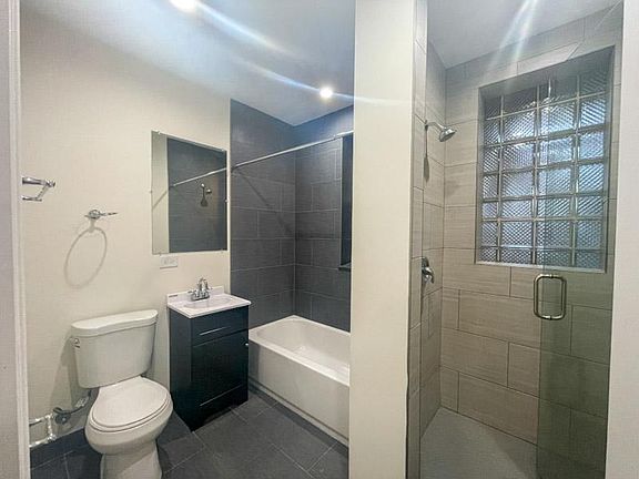 4th image of 2508 W Shakespeare Ave #1W