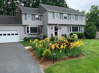 8 Shadwell Rd, Nashua, NH 03062