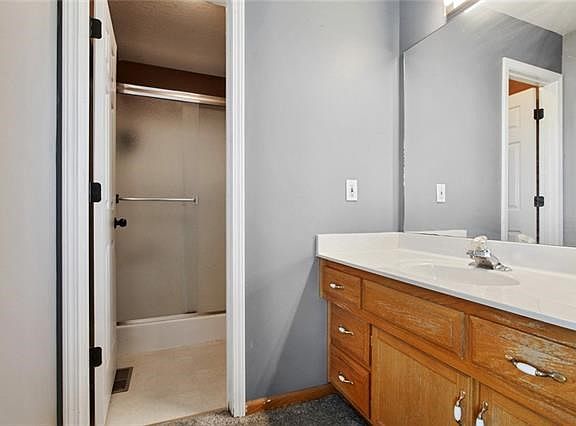 4th image of 15518 Iron Creek Ct