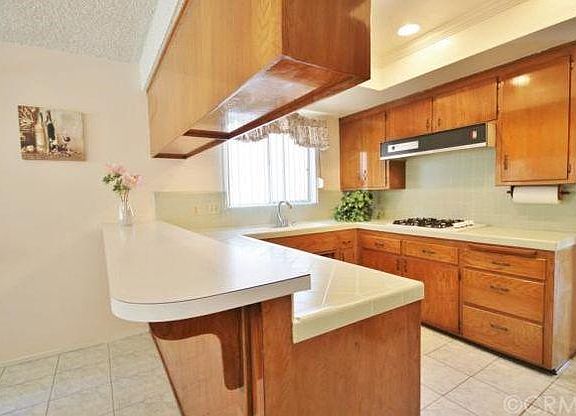 4th image of 5211 Degas Ave