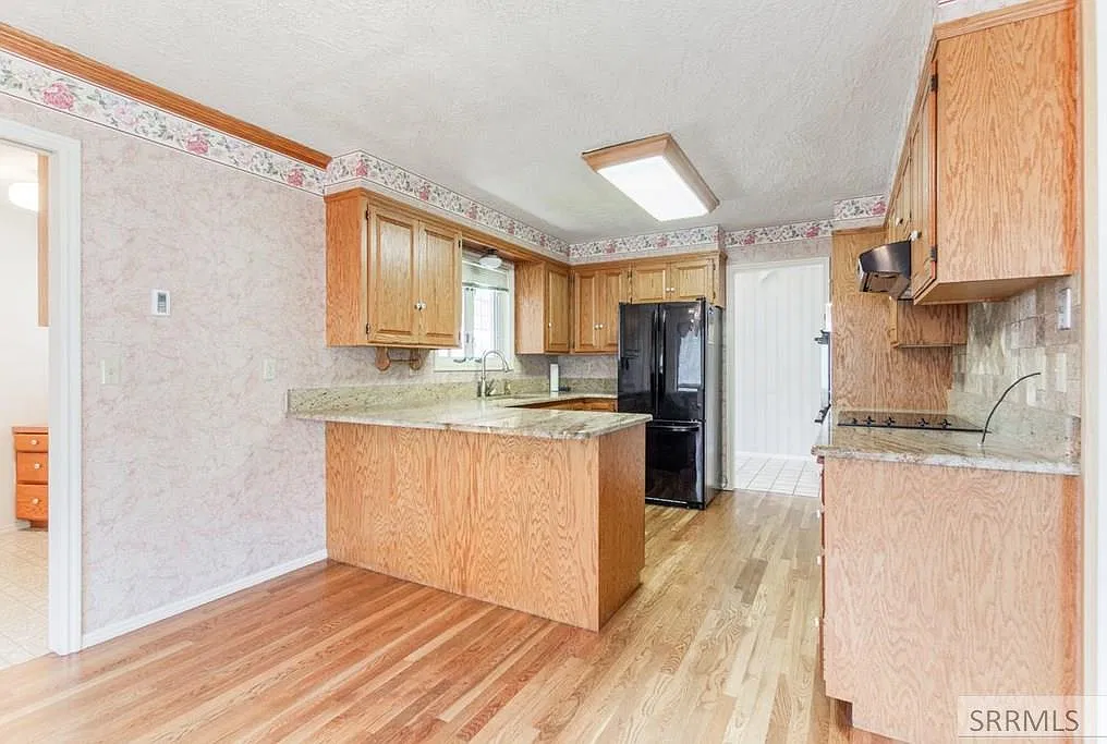 5 bed, 3098 sqft, $2,600 — Photo 3