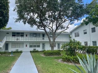407 Sheffield Q #Q, West Palm Beach, FL 33417