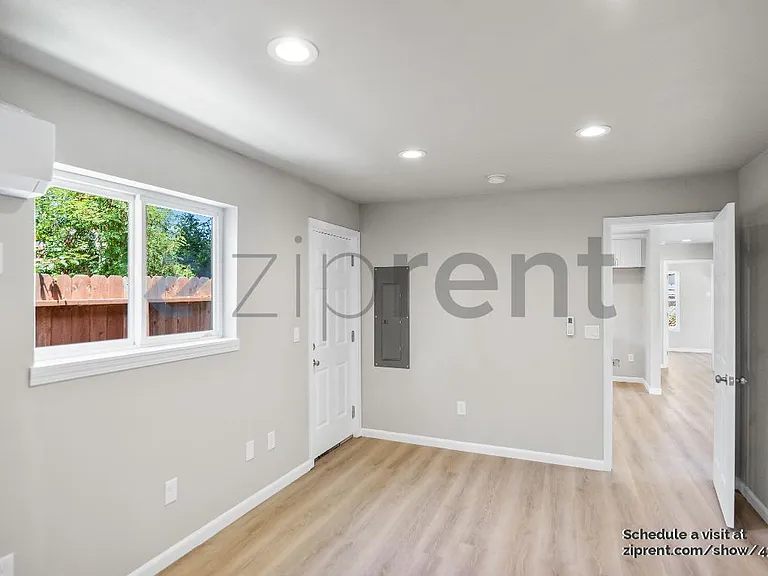 1715 96th Ave — Photo 5