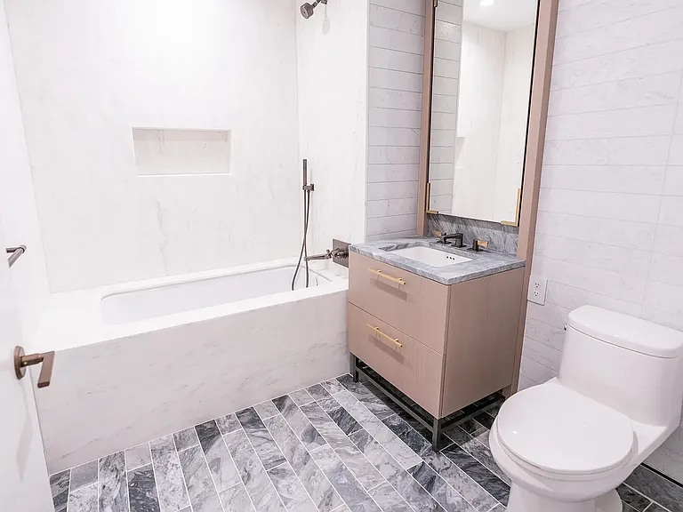 91 Leonard St #8E — Photo 7