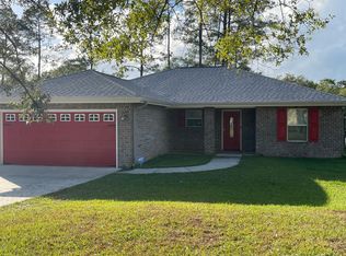 5569 Riviera Dr, Milton, FL 32583