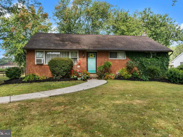 106 Holly Dr, Hatboro, PA 19040