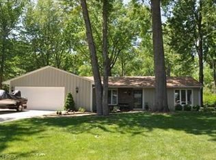 230 Parsons Dr, Avon Lake, OH 44012