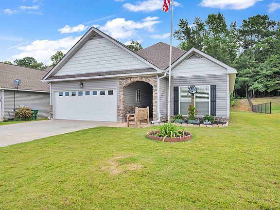 3rd image of 110 Sunset Ln