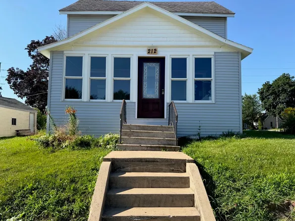 212 W Nevada St, Marshalltown, IA 50158