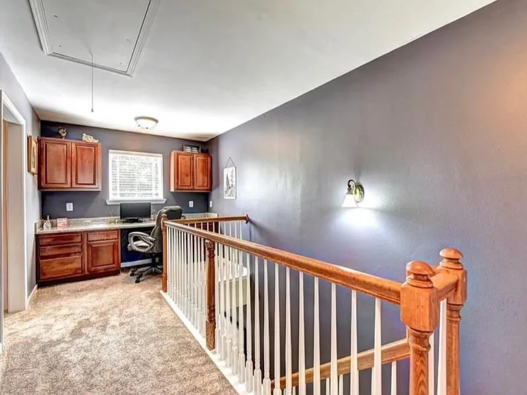 20 Oakmont Dr — Photo 11