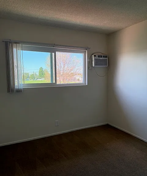 6660 Woodman Ave #207 — Photo 10