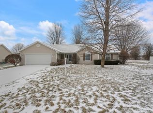 3702 Englewood Dr, Champaign, IL 61822