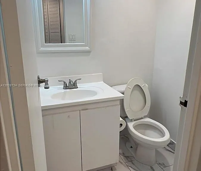 100 Bayview Dr #1102 — Photo 21