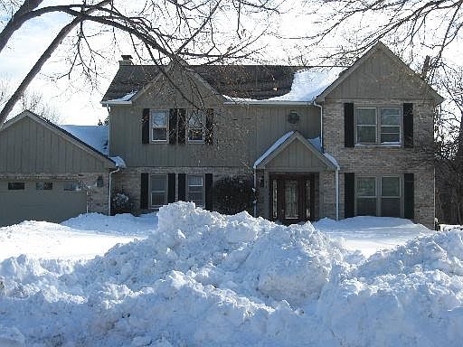 1st image of 737 E Forest Glen Ln