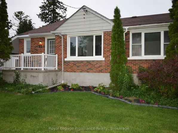 22 Reynolds Cres, Belleville, ON K8P 2W7