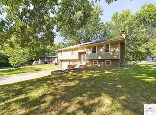 1111 Vest Dr, Warrensburg, MO 64093