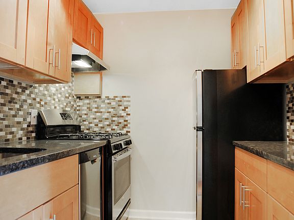 4th image of 234A Macon St #2