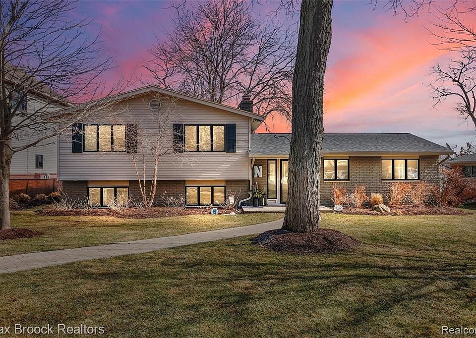 2598 N Williams Lake Rd, Waterford, MI 48327 Zillow