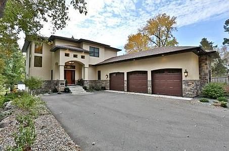 2nd image of 606 Oakwood Dr