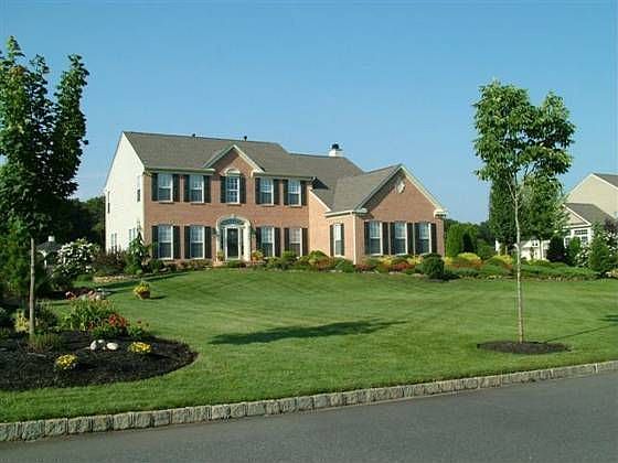 1st image of 108 Lafayetter Ct