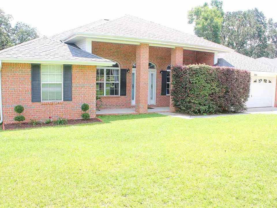 1st image of 703 Shiloh Dr