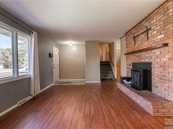 4th image of 305 19th St W