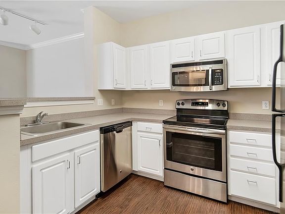 3rd image of 1000 Providence Pl APT 171