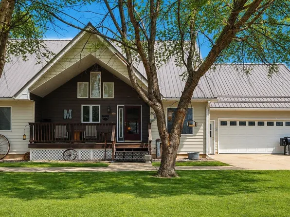 800 Blackstone Pl, Hurley, SD 57036