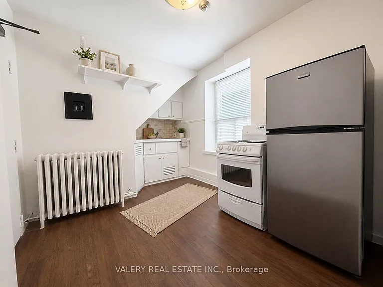 220 Gordon St #23 — Photo 4