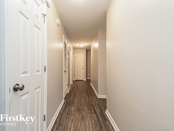 2nd image of 104 Sioux Ct